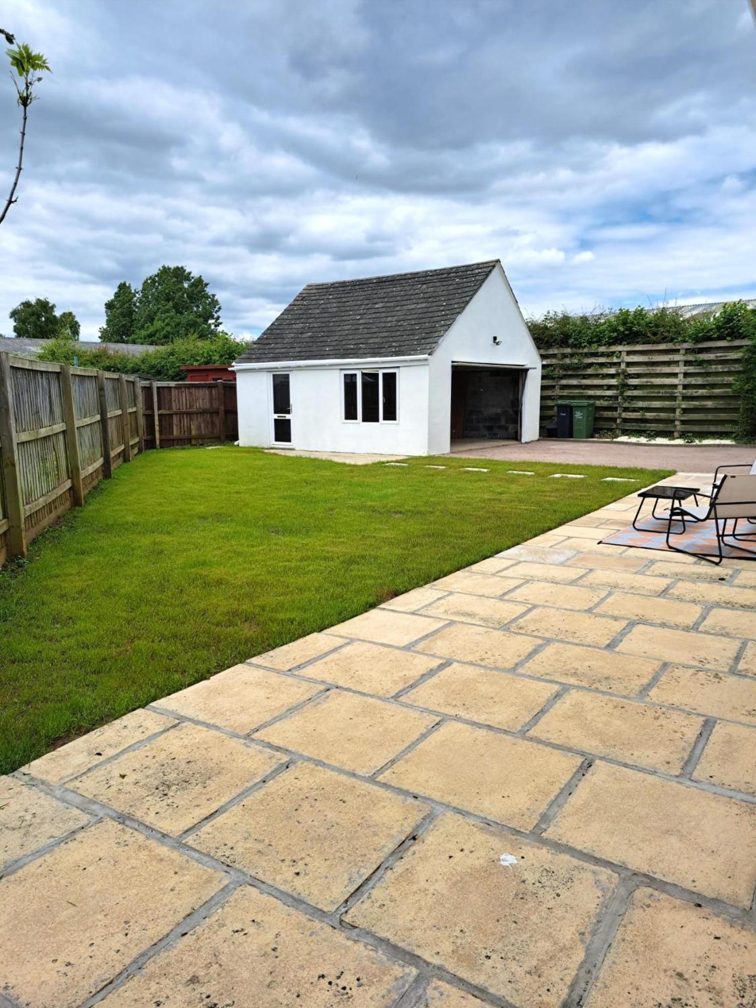 Holiday home Beautiful 5 Bedroom Bungalow, Sleeps 7, In *